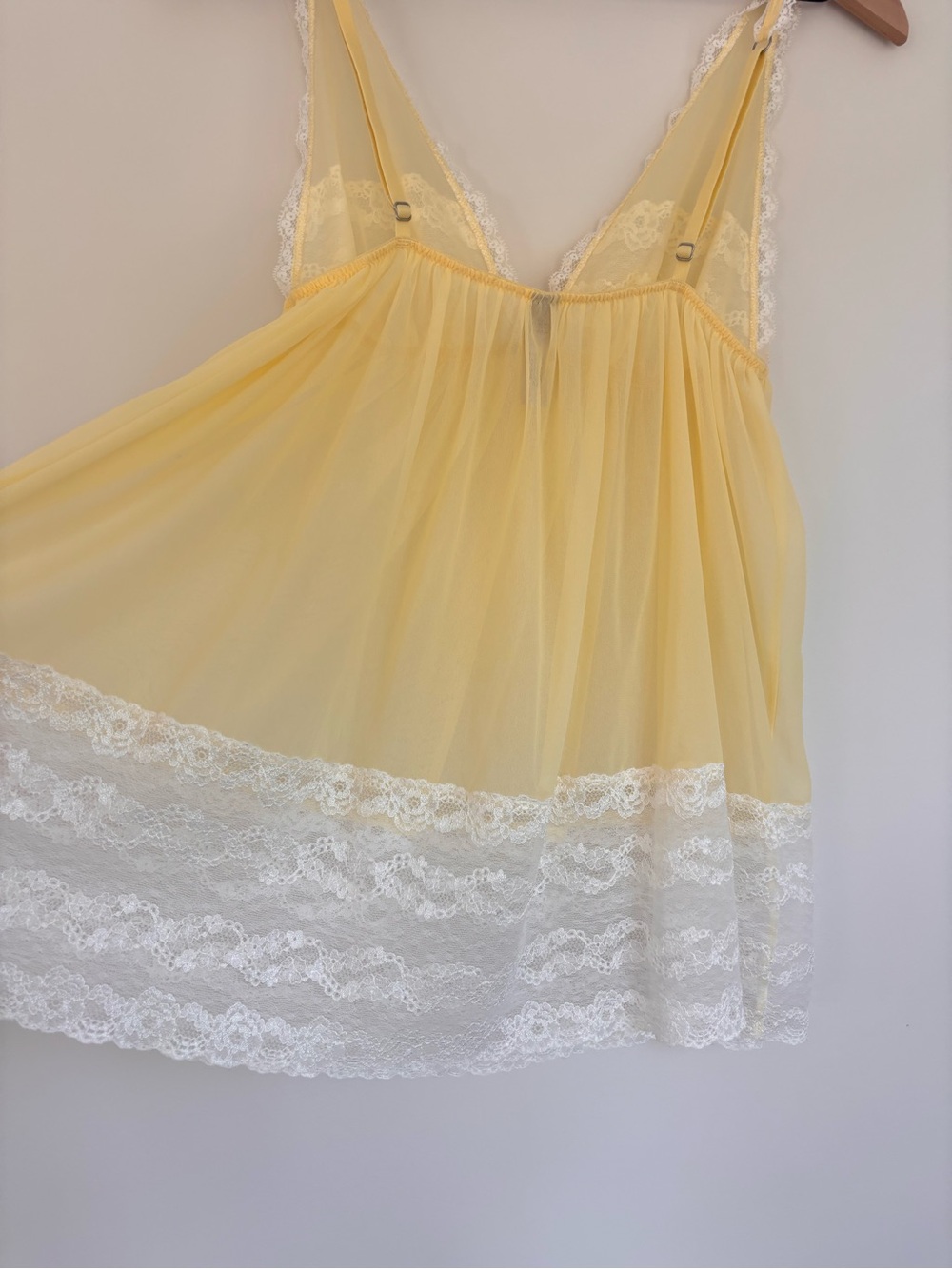 Victoria’s Secret Y2K Yellow Lace Babydoll Chemise Nightgown L - Picture 6 of 8